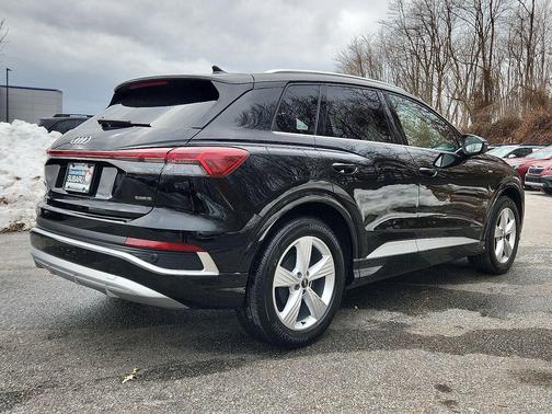 2024 Audi Q4 e-tron Premium Plus 55 quattro