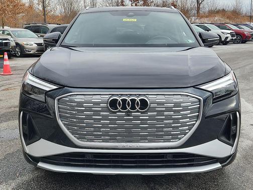 2024 Audi Q4 e-tron Premium Plus 55 quattro