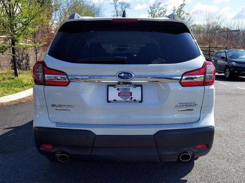 Photo 5 of 32 of 2020 Subaru Ascent Limited 7-Passenger