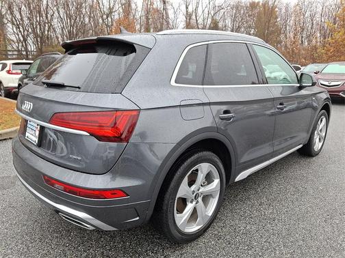 2022 Audi Q5 45 S line Premium Plus