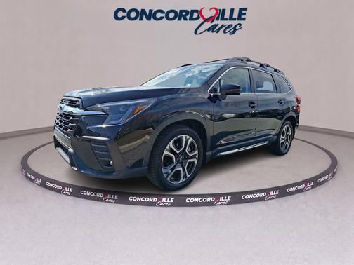 Crystal Black Silica 2023 Subaru Ascent Limited 8-Passenger