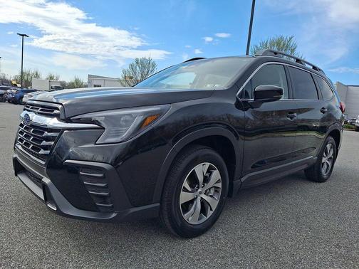 Crystal Black Silica 2025 Subaru Ascent Premium 7-Passenger