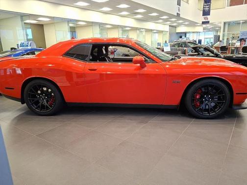 2016 Dodge Challenger SRT 392