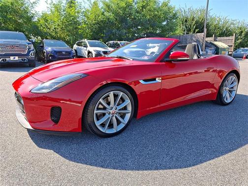 2019 Jaguar F-TYPE P300