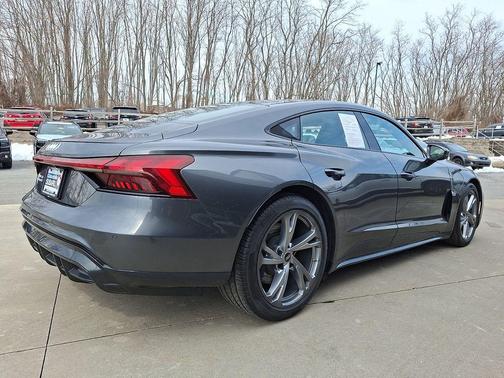 2022 Audi e-tron GT Premium Plus