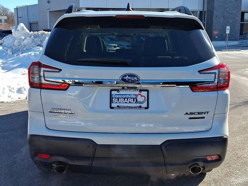 2023 Subaru Ascent Limited 8-Passenger