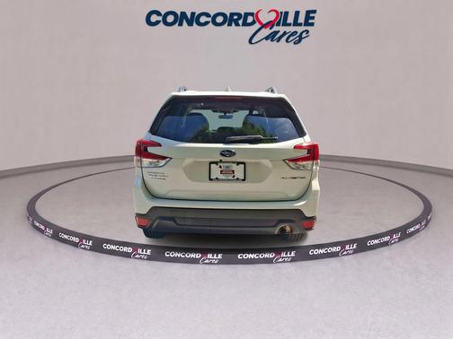 Crystal White Pearl 2023 Subaru Forester Premium