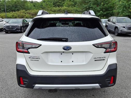 2022 Subaru Outback Touring XT