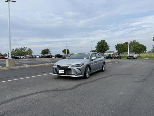 Celestial Silver Metallic 2020 Toyota Avalon Limited