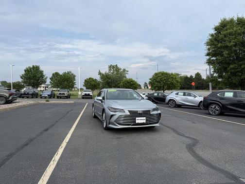 Celestial Silver Metallic 2020 Toyota Avalon Limited