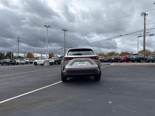 2024 Lexus NX 350h Premium