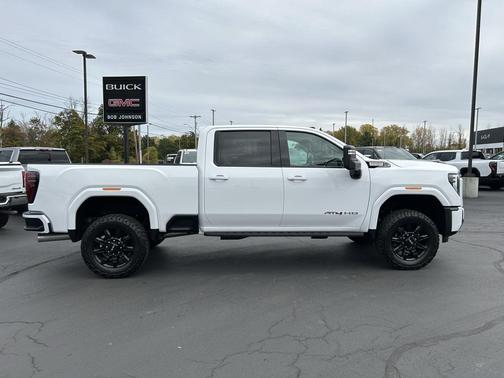 2025 GMC Sierra 2500 AT4