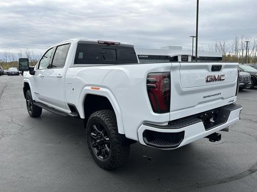 2025 GMC Sierra 2500 AT4