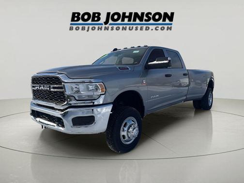 2022 RAM 3500 Tradesman Crew Cab 4x4 8' Box