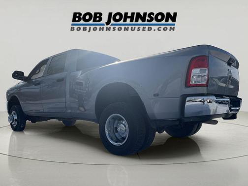 2022 RAM 3500 Tradesman Crew Cab 4x4 8' Box