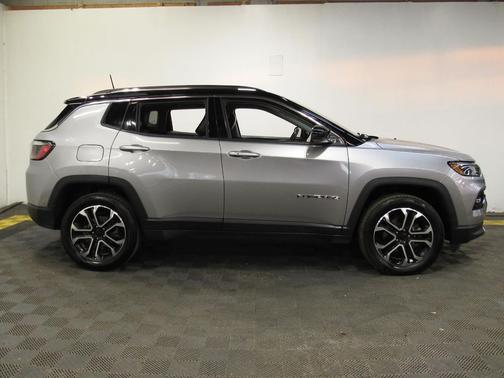 Billet Silver Metallic Clearcoat 2022 Jeep Compass Limited