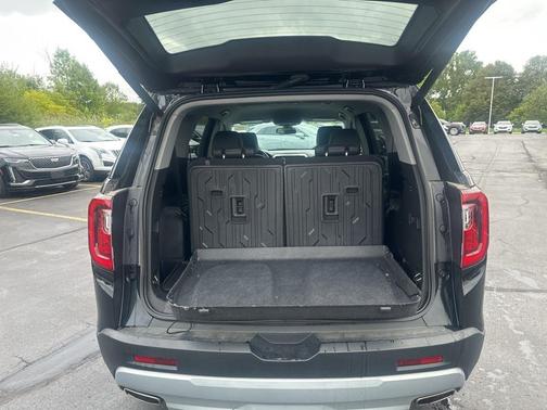 2023 GMC Acadia AWD SLT