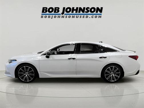 2019 Toyota Avalon XSE