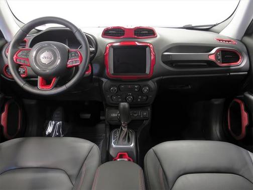 2023 Jeep Renegade Trailhawk