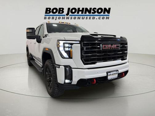 Summit White 2024 GMC Sierra 2500 AT4