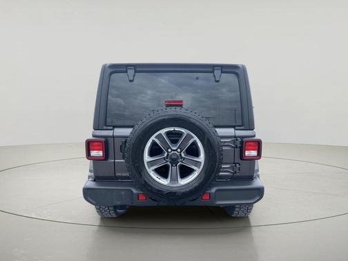 Granite Crystal Metallic Clearcoat 2021 Jeep Wrangler Unlimited Sahara