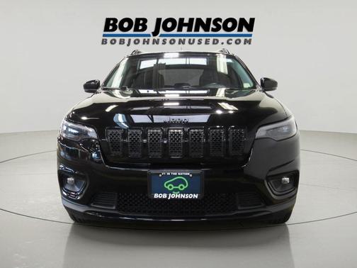 Diamond Black Crystal Pearlcoat 2019 Jeep Cherokee Altitude