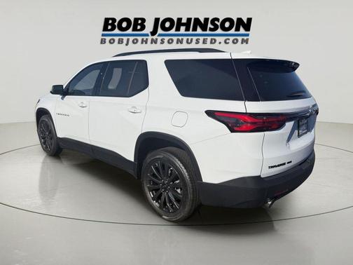 Summit White 2023 Chevrolet Traverse RS