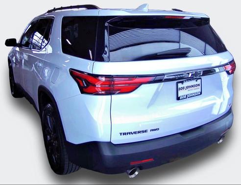 Summit White 2023 Chevrolet Traverse RS