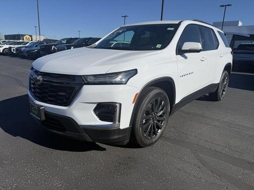 Summit White 2023 Chevrolet Traverse RS