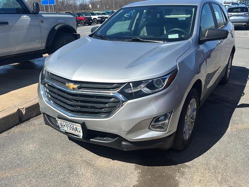 Silver Ice Metallic 2020 Chevrolet Equinox LS