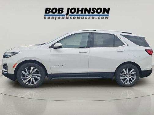 Iridescent Pearl Tricoat 2023 Chevrolet Equinox Premier w/1LZ