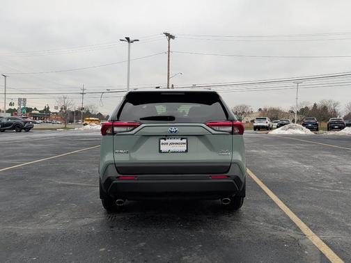 2022 Toyota RAV4 Hybrid XLE Premium