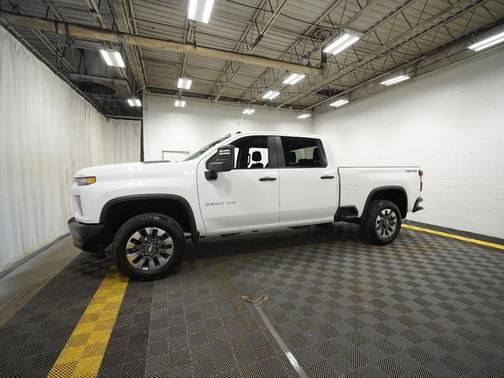Summit White 2023 Chevrolet Silverado 2500 Custom