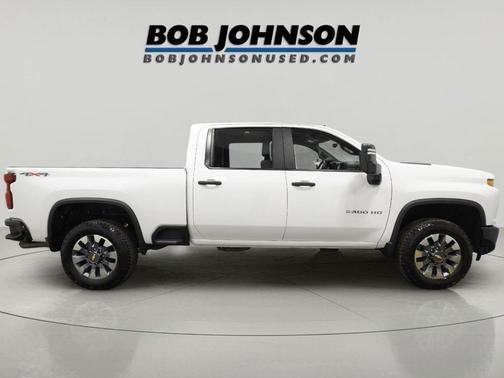 Summit White 2023 Chevrolet Silverado 2500 Custom