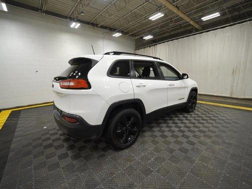 2016 Jeep Cherokee Altitude
