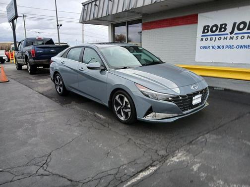 2023 Hyundai ELANTRA Limited