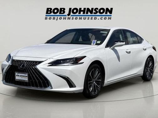 Eminent White Pearl 2024 Lexus ES 300h Base
