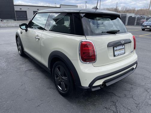 2023 MINI Hardtop Cooper