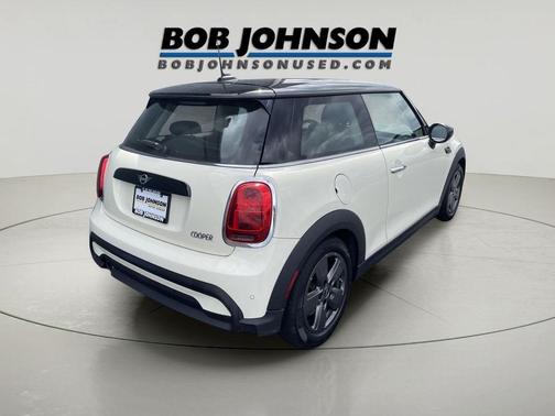 Pepper White 2023 MINI Hardtop Cooper
