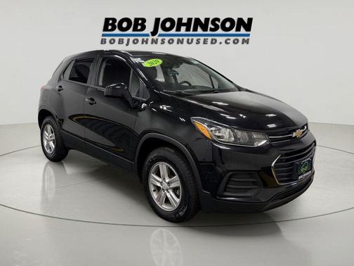 Mosaic Black Metallic 2020 Chevrolet Trax LS