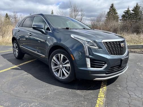 Shadow Metallic 2020 Cadillac XT5 Premium Luxury