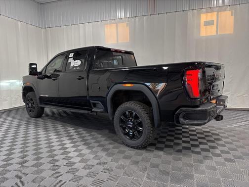 2025 GMC Sierra 2500 AT4