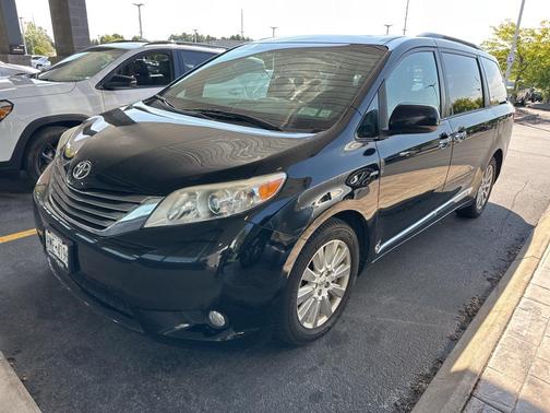 2017 Toyota Sienna XLE Premium