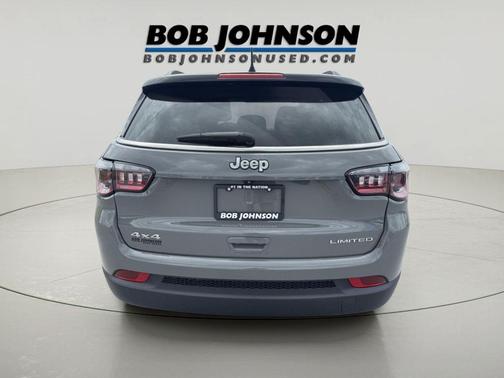 Sting-Gray Clearcoat 2022 Jeep Compass Limited