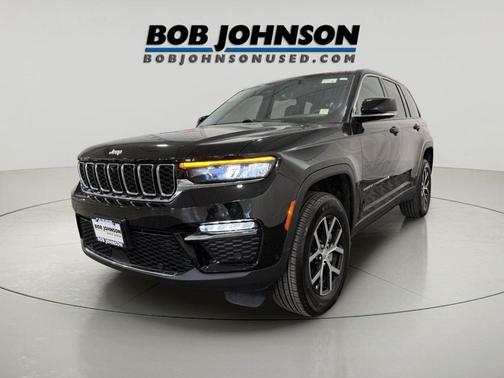 Diamond Black Crystal Pearlcoat 2024 Jeep Grand Cherokee Limited