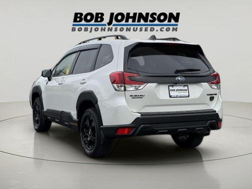 Crystal White Pearl 2025 Subaru Forester Wilderness