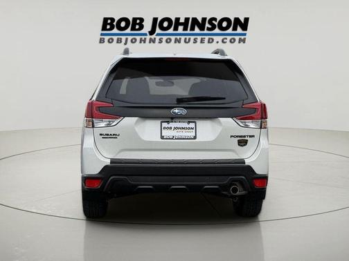 Crystal White Pearl 2025 Subaru Forester Wilderness