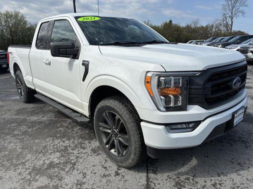 Oxford White 2021 Ford F-150 XLT