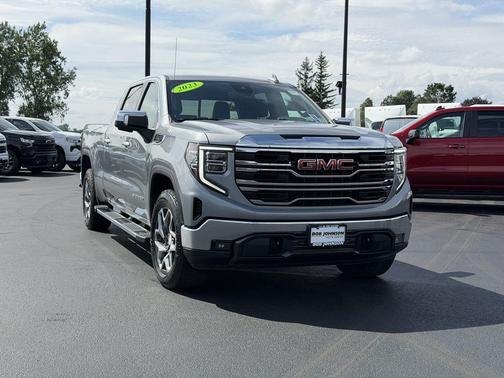 Sterling Metallic 2023 GMC Sierra 1500 SLT