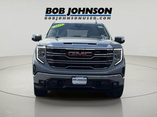Sterling Metallic 2023 GMC Sierra 1500 SLT